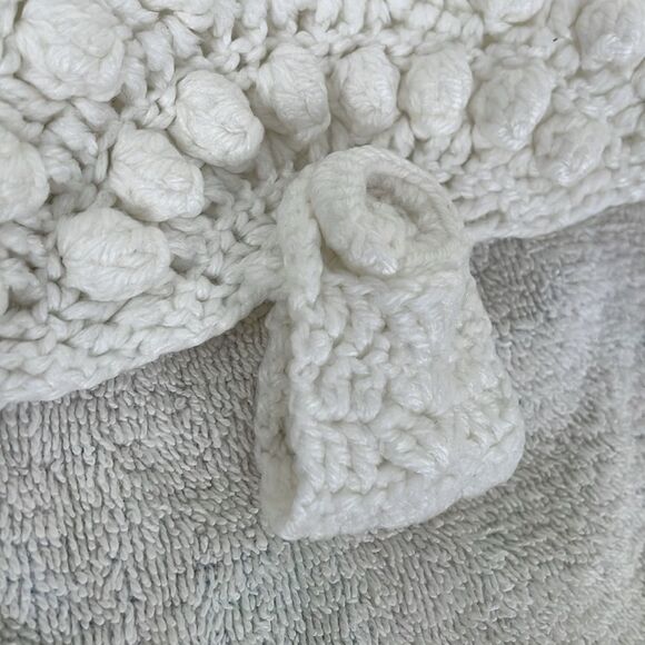 Vintage Tea Towel Crocheted Hanger Button Strawberry Basket White - Picture 5 of 7